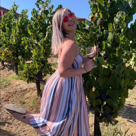 Meet your Posher, Devin - Picture 2 of 5